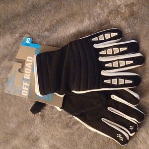 OFF ROAD XL MOTORCYCLE GLOVES!! BRAND NEW